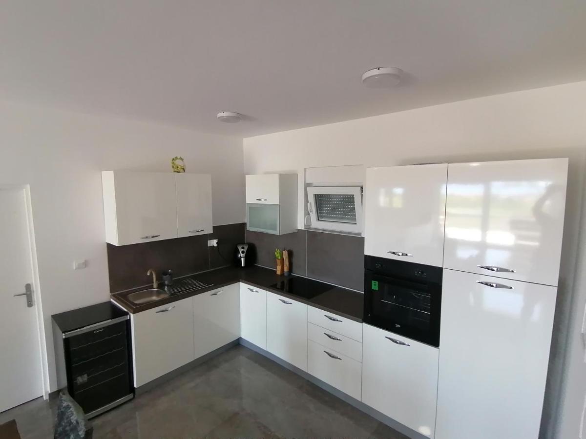Villa Marta 3 Bedrooms, 2 Baths And Pool Kaštel Štafilić المظهر الخارجي الصورة