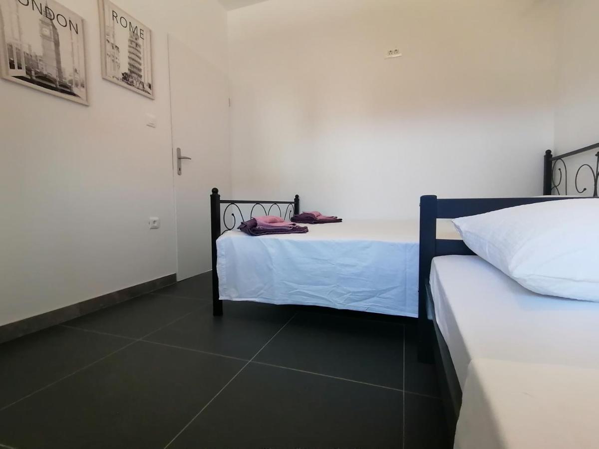 Villa Marta 3 Bedrooms, 2 Baths And Pool Kaštel Štafilić المظهر الخارجي الصورة