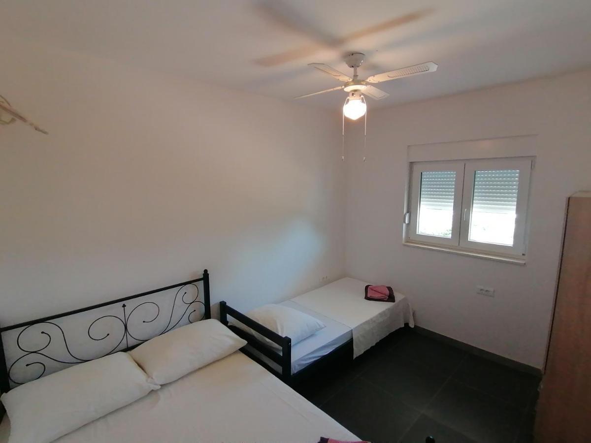 Villa Marta 3 Bedrooms, 2 Baths And Pool Kaštel Štafilić المظهر الخارجي الصورة