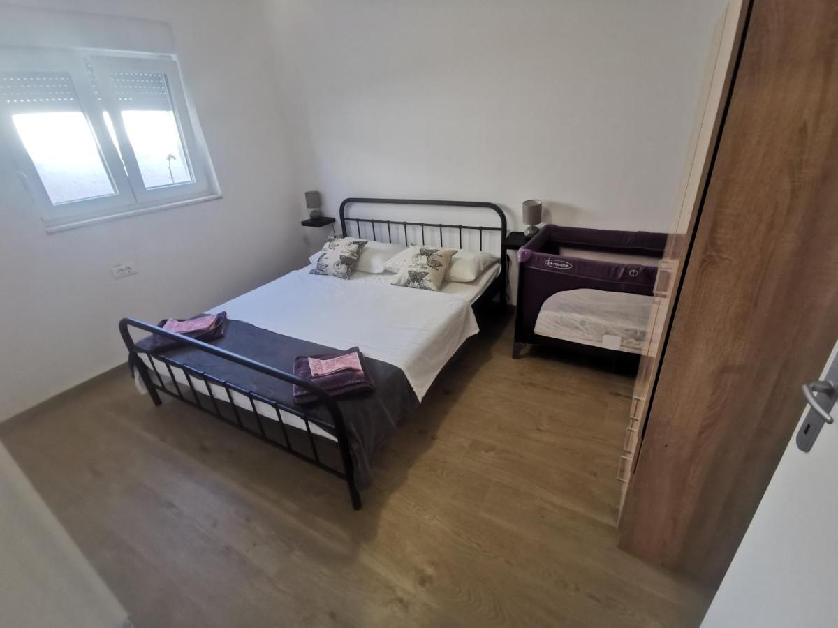 Villa Marta 3 Bedrooms, 2 Baths And Pool Kaštel Štafilić المظهر الخارجي الصورة